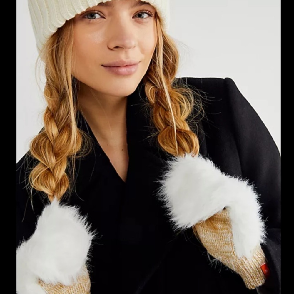 Free people verloop fur  mittens one size new with tags